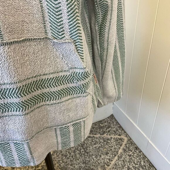 Brooklyn Cloth Company Men’s Medium Grey Striped Baja Surf Hoodie Sweatshirt - Picture 3 of 15